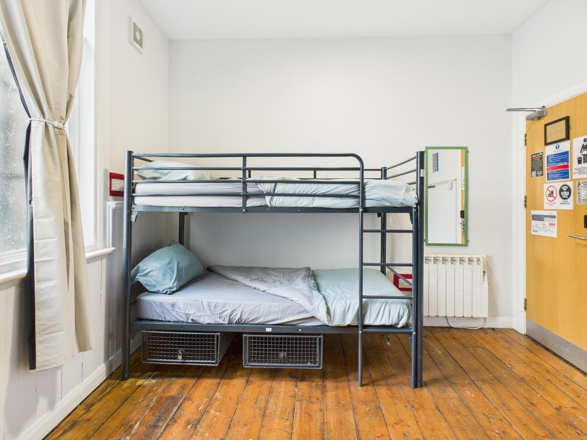 Bunkhouse Hostel Cardiff Bagian luar foto